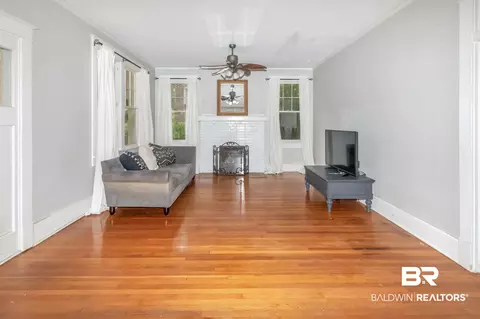 103 Florence Pl, Mobile, AL 36607 photo 5