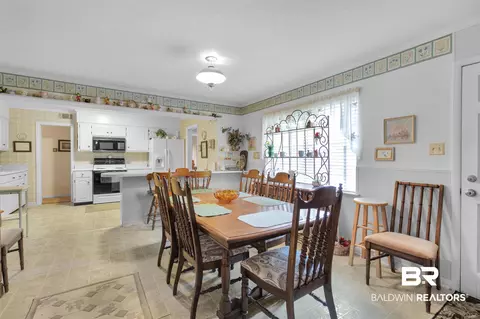 304 Dogwood Dr, Mobile, AL 36609 photo 9