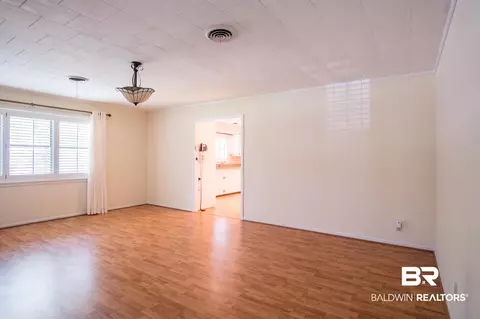 205 E Cypress St, Atmore, AL 36502 photo 9