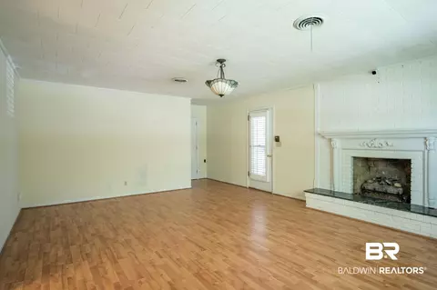 205 E Cypress St, Atmore, AL 36502 photo 7