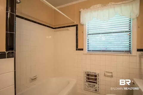 205 E Cypress St, Atmore, AL 36502 photo 27