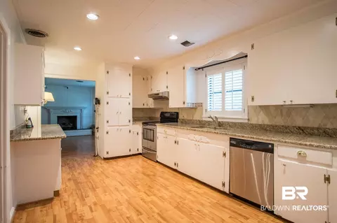 205 E Cypress St, Atmore, AL 36502 photo 18