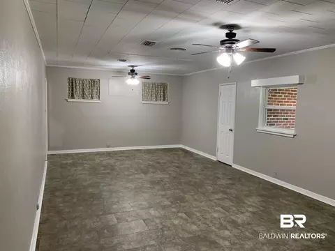 616 E Orange Ave, Foley, AL 36535 photo 4