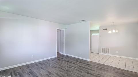 4107 Latimer Ln, Mobile, AL 36609 photo 1