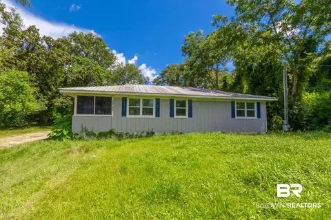 25195 Chestnut St, Elberta, AL 36530 photo 1