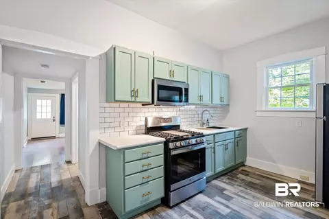 2561 Spring Hill Ave, Mobile, AL 36607 photo 8