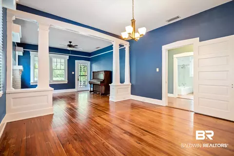 2561 Spring Hill Ave, Mobile, AL 36607 photo 7