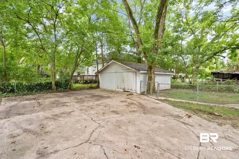 2561 Spring Hill Ave, Mobile, AL 36607 photo 18