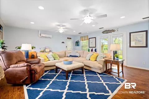 7431 Smithfield Rd, Mobile, AL 36695 photo 2
