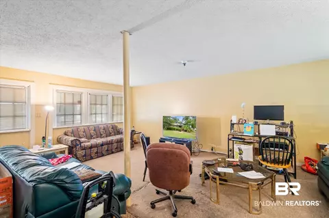 6400 Saint Thomas Ct, Mobile, AL 36618 photo 8
