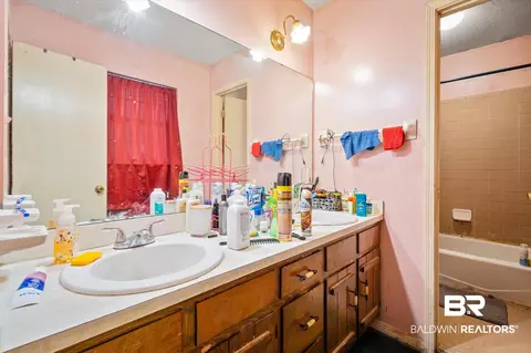 6400 Saint Thomas Ct, Mobile, AL 36618 photo 13