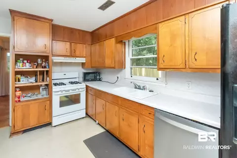 316 Syracuse St, Mobile, AL 36608 photo 9