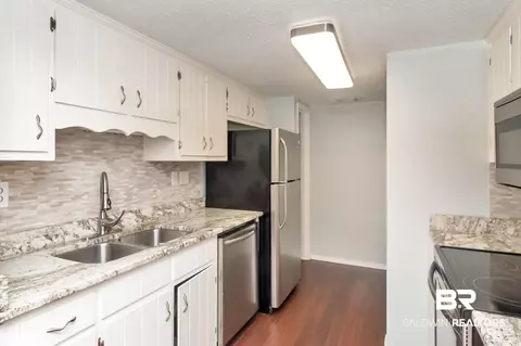521 W Highland Woods Dr, Mobile, AL 36608 photo 9
