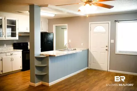 606 E Laurel St, Atmore, AL 36502 photo 7