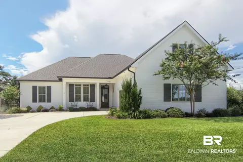 17491 Seldon St, Fairhope, AL 36532