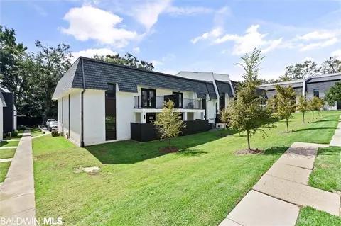 3655 Old Shell Rd #325, Mobile, AL 36608 photo 2