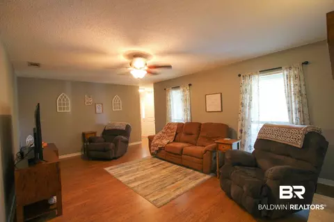 161 Windsor Dr, Daphne, AL 36526 photo 3