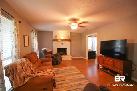 161 Windsor Dr, Daphne, AL 36526 photo 4