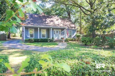 161 Windsor Dr, Daphne, AL 36526 photo 1