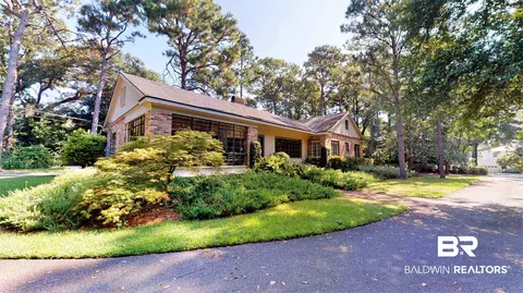 60 Croydon Rd, Mobile, AL 36608 photo 2