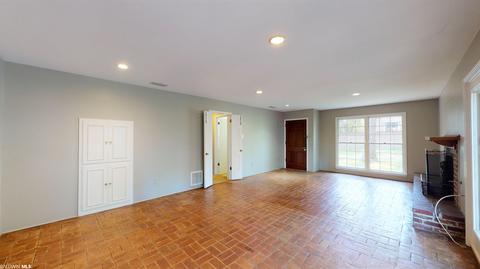 56 Croydon Rd, Mobile, AL 36608 photo 5