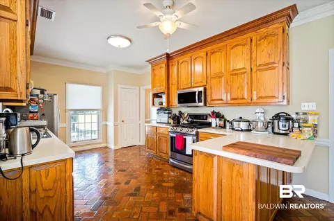 7230 Howells Ferry Rd, Mobile, AL 36618 photo 5