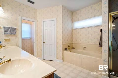 7230 Howells Ferry Rd, Mobile, AL 36618 photo 12