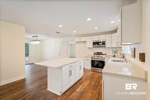 2933 Lloyds Ln, Mobile, AL 36693 photo 9
