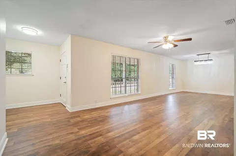 2933 Lloyds Ln, Mobile, AL 36693 photo 4