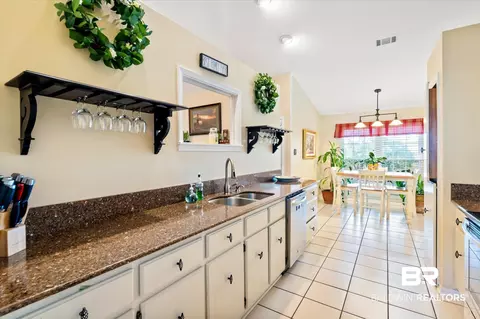 7155 Smithfield Rd, Mobile, AL 36695 photo 9