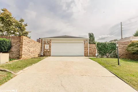 27 Hedgestone Ct, Mobile, AL 36608 photo 1