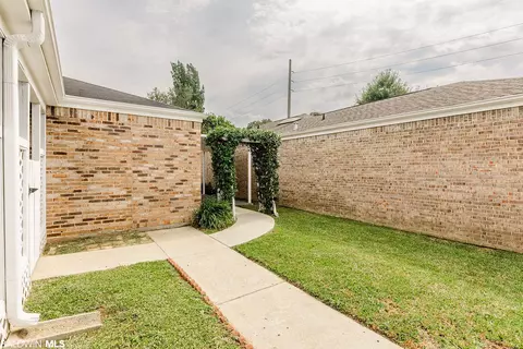 27 Hedgestone Ct, Mobile, AL 36608 photo 5