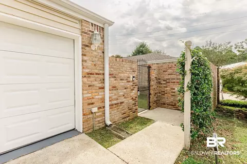 27 Hedgestone Ct, Mobile, AL 36608 photo 3