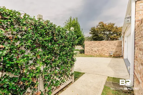 27 Hedgestone Ct, Mobile, AL 36608 photo 4