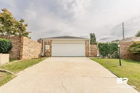 27 Hedgestone Ct, Mobile, AL 36608 photo 1