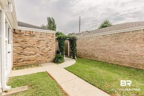 27 Hedgestone Ct, Mobile, AL 36608 photo 5