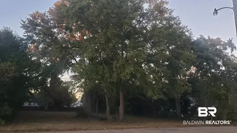 305 E School St, Atmore, AL 36502