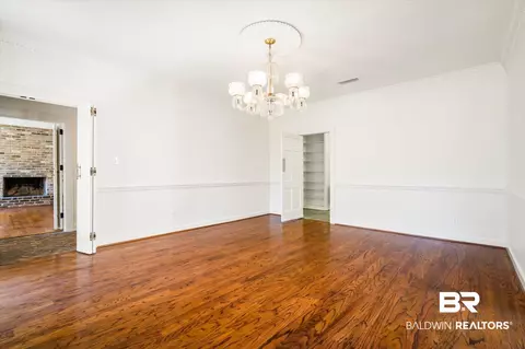 111 E Carmel Dr, Mobile, AL 36608 photo 4