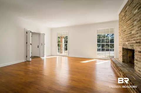 111 E Carmel Dr, Mobile, AL 36608 photo 6