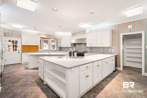111 E Carmel Dr, Mobile, AL 36608 photo 10