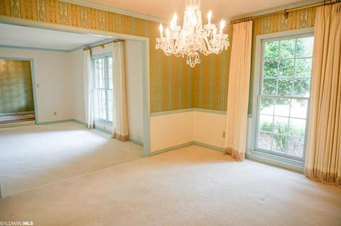 1282 Spring Valley Dr, Mobile, AL 36693 photo 4