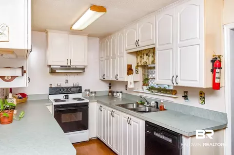 2255 Cedar Pt, Mobile, AL 36605 photo 3