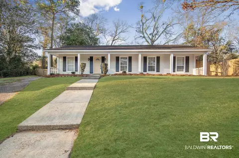 2100 Luckner Ct, Mobile, AL 36618 photo 1
