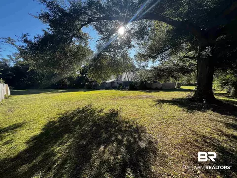 25203 E Olive St, Elberta, AL 36530 photo 2