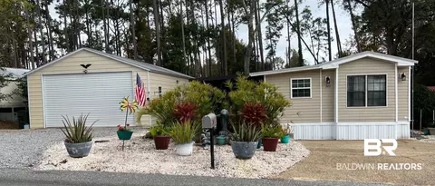 323 Buena Vista Dr, Lillian, AL 36549