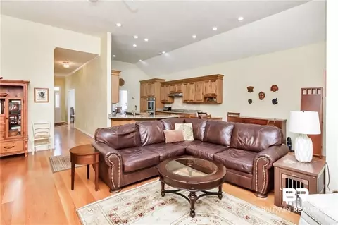 1212 Hillcrest Xing, Mobile, AL 36695 photo 4