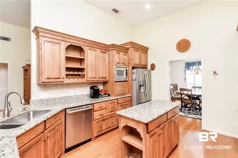1212 Hillcrest Xing, Mobile, AL 36695 photo 2