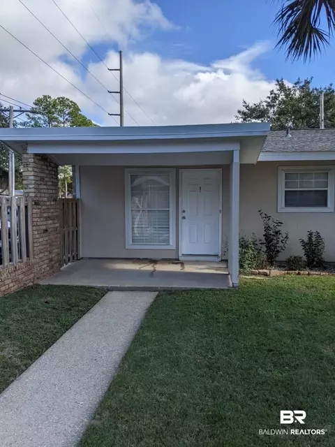 229 E 21st Ave #1, Gulf Shores, AL 36542