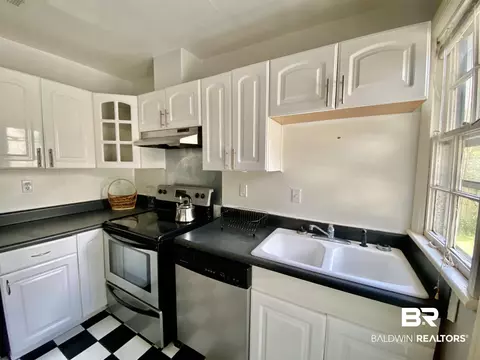 323 Pineview Ln, Mobile, AL 36608 photo 6