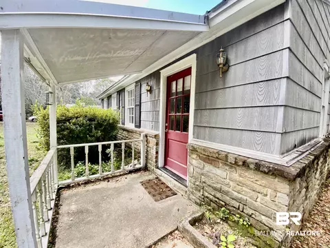 323 Pineview Ln, Mobile, AL 36608 photo 1